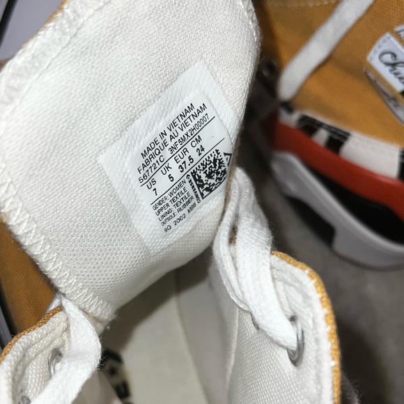 Converse worn once NO BOX - Picture 4 of 4